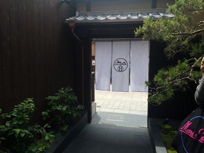 京都のエルメス祇園店