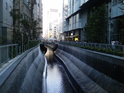 渋谷ストリーム　再開発　代官山と渋谷をつなぐ　人の流れ　渋谷川